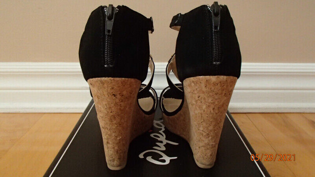 High Heel Wedge Shoes/Chaussures compensées à talons hauts dans Femmes - Chaussures  à Ville de Montréal - Image 4