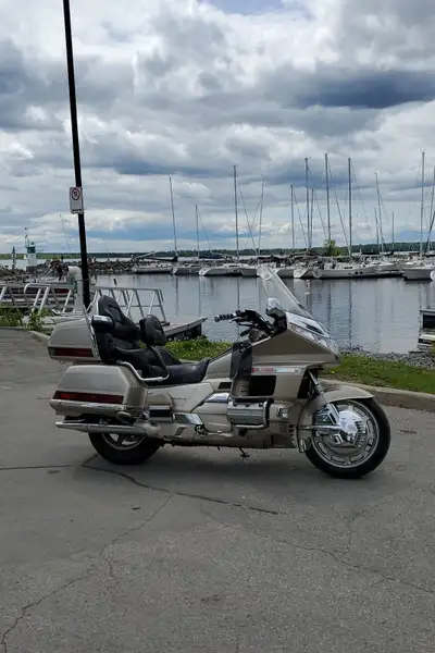 1998 Honda Goldwing GL1500 87784 Miles (140 454 km) Presenting the greatest motorcycle ever made, Wi...