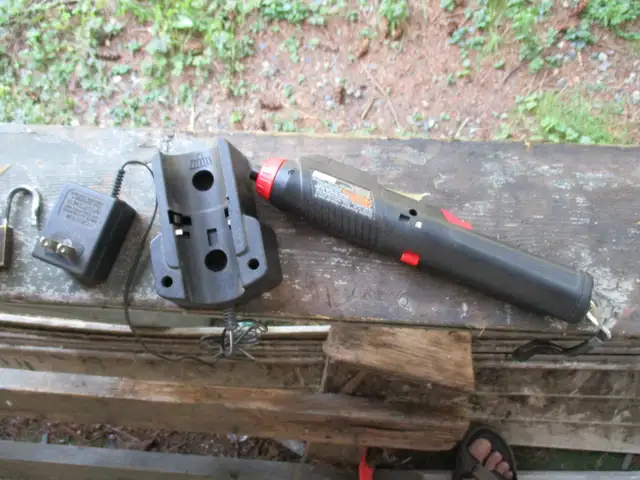 Craftsman 2.4v driver in Power Tools in Delta/Surrey/Langley - Image 4