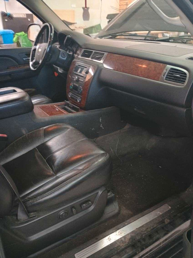 07 avalanche parts truck, performance intake and exhaust in Cars & Trucks in Calgary - Image 2