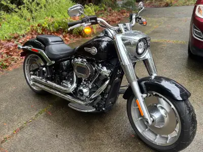 Bike is basically new and has been stored in a garage at all times when parked. 4500 kms Upgrades wo...