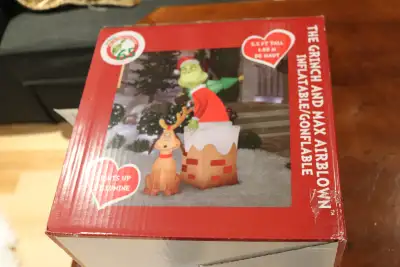GRINCH AND MAX AIR BLOWN CHRISTMAS INFLATABLE NEW IN BOX 5'5" TA, View more