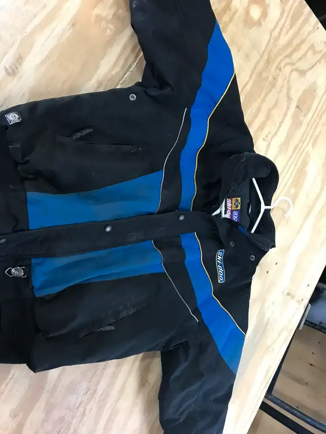 Skidoo Jacket in Other in Kawartha Lakes - Image 2