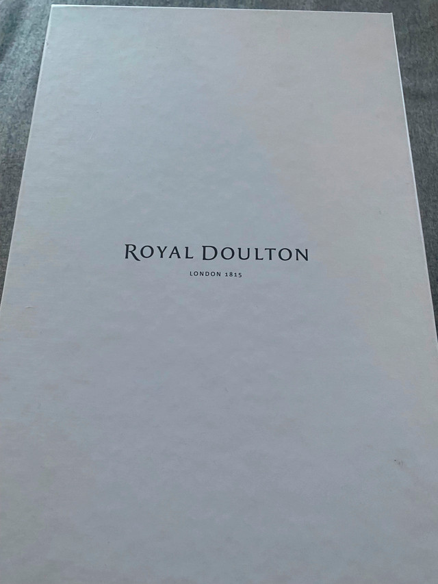 Royal Doulton celebration champagne flutes brand new in box. in Arts & Collectibles in Kitchener / Waterloo - Image 2