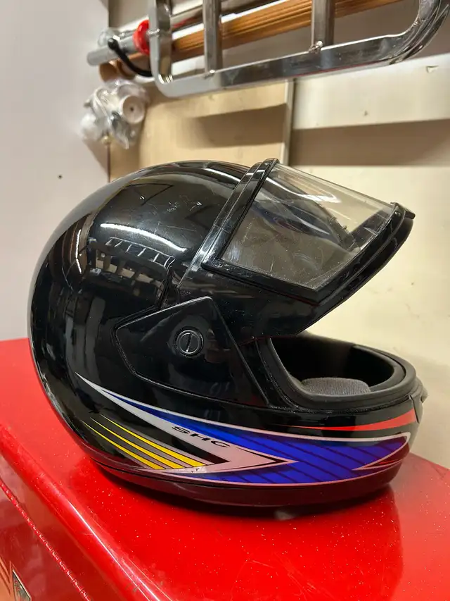 2 casques de moto neige SHC-200 in Motorcycle Parts & Accessories in Laval / North Shore - Image 4