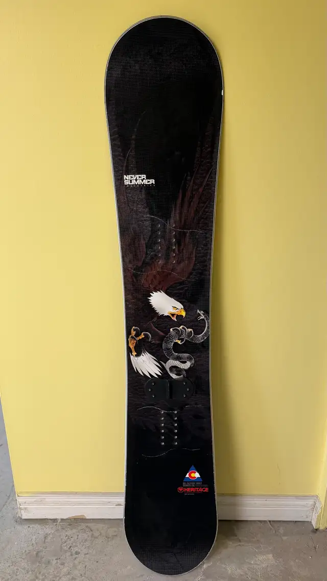 Never Summer Heritage Carbonium Snowboard 160cm in Snowboard in Kamloops - Image 2