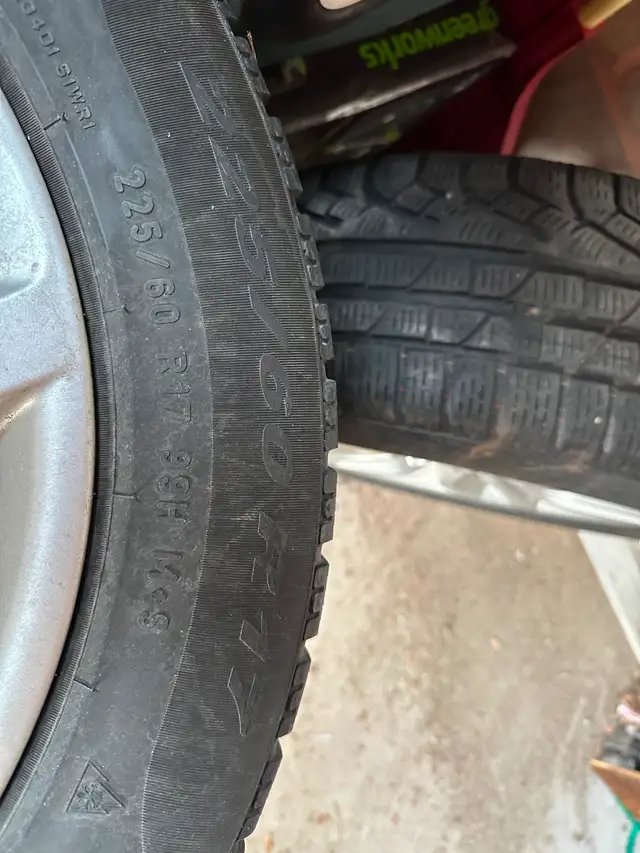 Alloy rims and winter tires from BMW X3 in Tires & Rims in Markham / York Region - Image 3