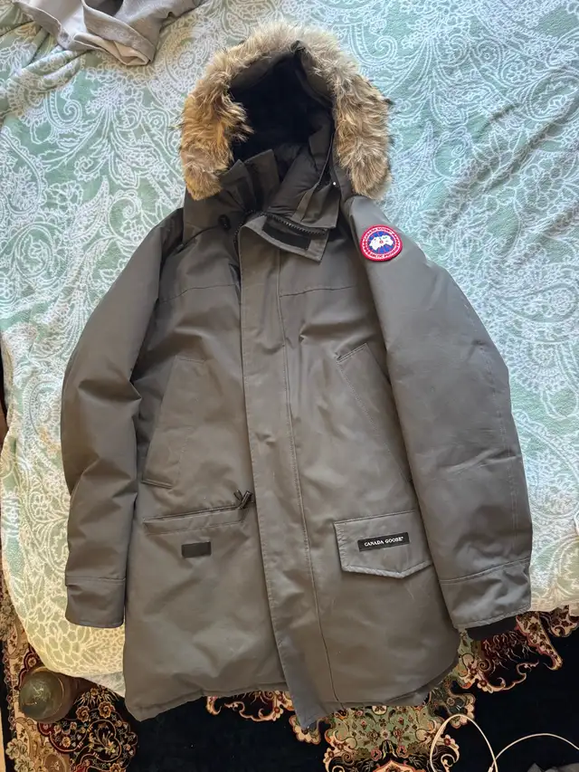 Canada goose parka in Men's in City of Toronto - Image 3