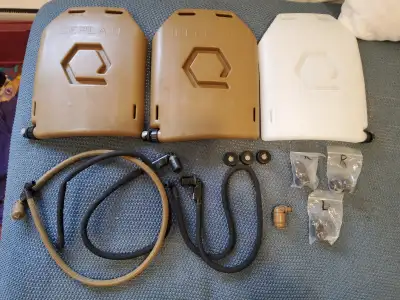 ICEPLATE Gen 2 Plate Carrier Water Bladder 52.4 oz + accessories, View more