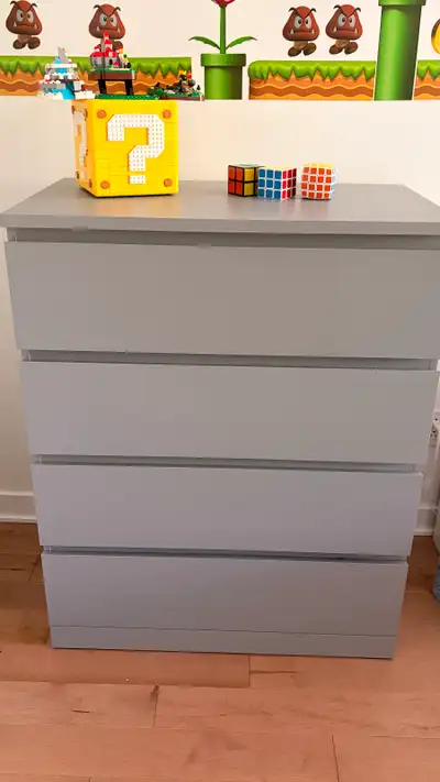 Commode IKEA MALM grise avec 4 tiroirs, View more