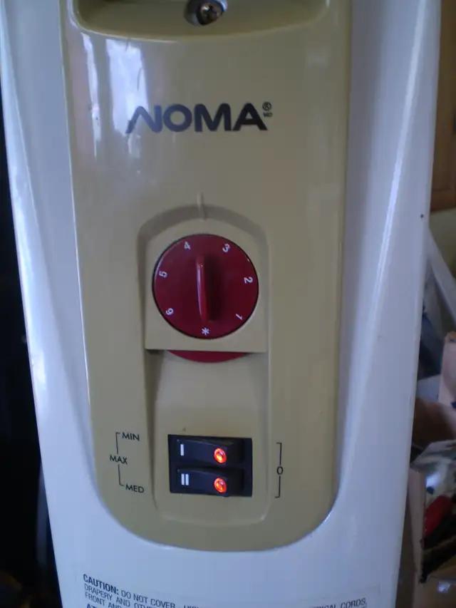 NOMA EW2307C OIL FILLED PORTABLE SPACE HEATER 1500 WATTS- $50 in Heaters, Humidifiers & Dehumidifiers in Winnipeg - Image 6