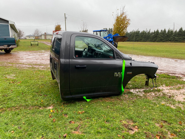 2021 dodge ram classic cab with doors in Auto Body Parts in Summerside - Image 2
