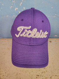 Titleist by New Era golf hat in excellent condition great color 