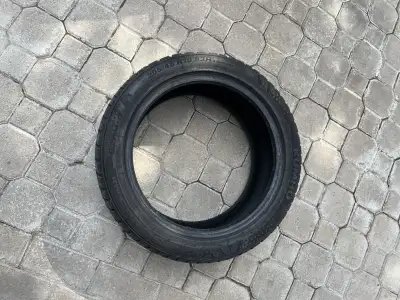 used KUMHO tire for sale all seasons tire 205/45 R16 83H was used for 2 months