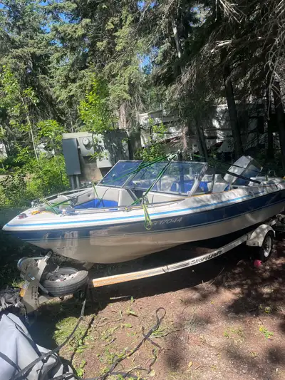 1994 vanguard16.5 foot boat. Has 115 Suzuki motor. Runs and floats no leaks or any issues. Fish find...
