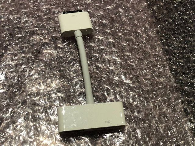 Apple 30-pin Digital AV Adapter HDMI cable in General Electronics in Gatineau - Image 2