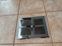 Bathroom Fan Grill/Grille de ventilateur de salle de bains