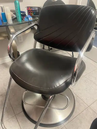 Genuine leather Belvedere hairdresser chair in excellent condition. No scratches or tears. Leather h...