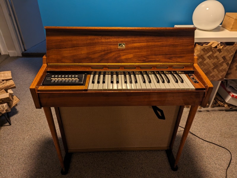 HMV Chord Organ Pianos & Keyboards City of Halifax Kijiji