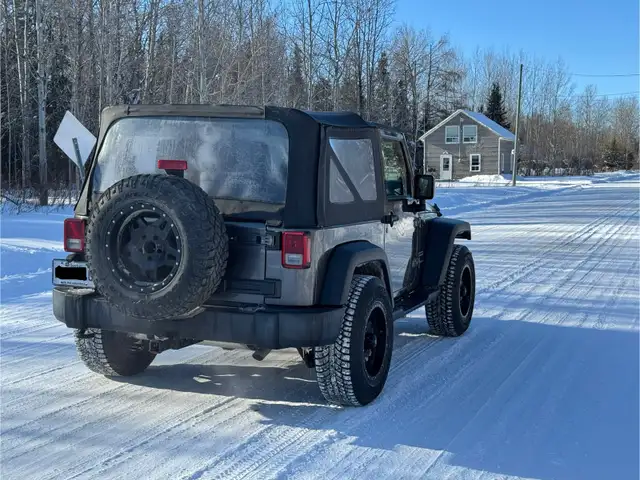 Jeep Wrangler 2016 in Cars & Trucks in Rouyn-Noranda - Image 4