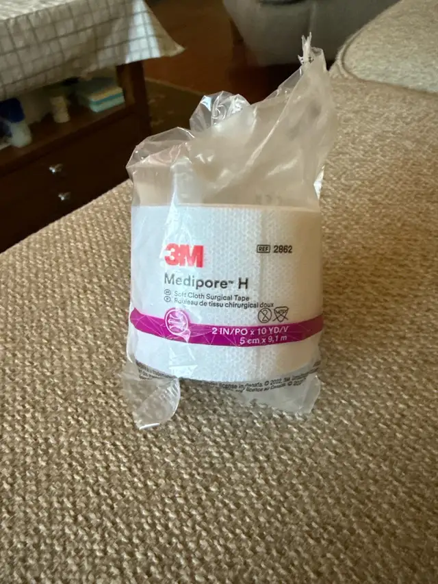 3M Medipore H Surgical Tape in Health & Special Needs in City of Toronto - Image 2
