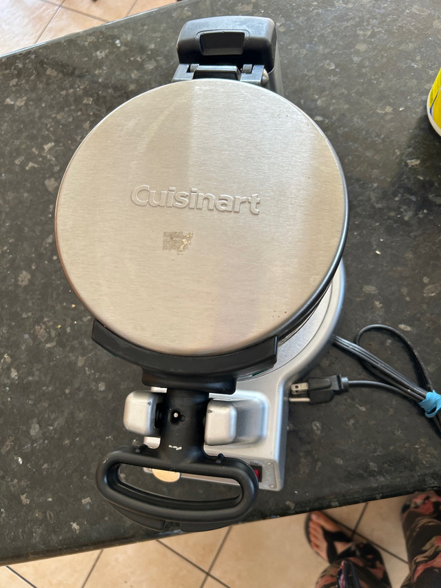 CUISINART RESTAURANT STYLE WAFFLE MAKER in Toasters & Toaster Ovens in Mississauga / Peel Region