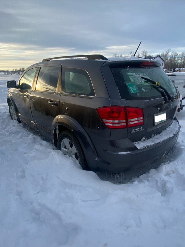 2015 dodge journey complete part out in Auto Body Parts in Dawson Creek - Image 4