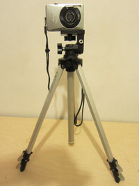 Made in Japan  4 feet long  Photo Video Tripod 3 telescopic legs