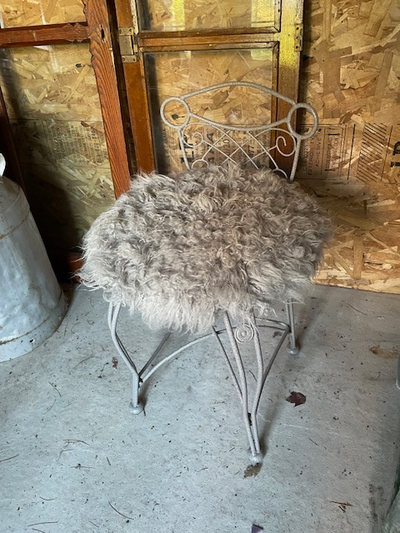 Chaise en métal rétro, View more