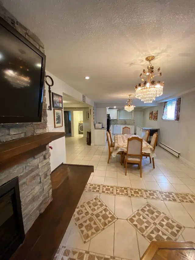 Private furnished large room available immediately in Room Rentals & Roommates in Burnaby/New Westminster - Image 8