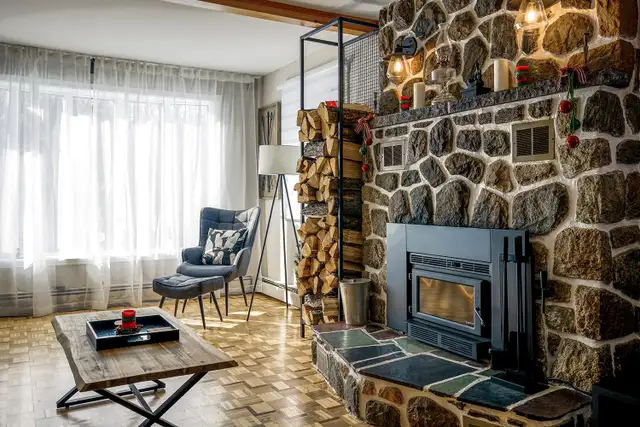 Saint Gabriel Chalet, 5-Minute Walk from St-Gabriel Beach