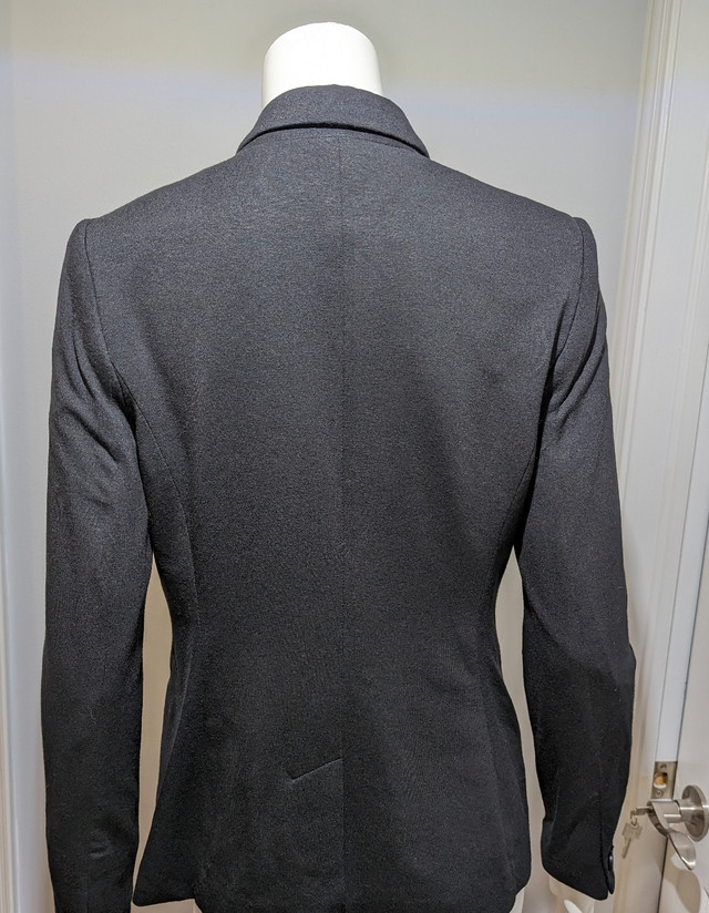 VGUC - Women's Old Navy Black Blazer Size XS in Other in Oshawa / Durham Region - Image 3