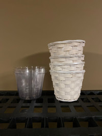 4 small wicker planters with liners