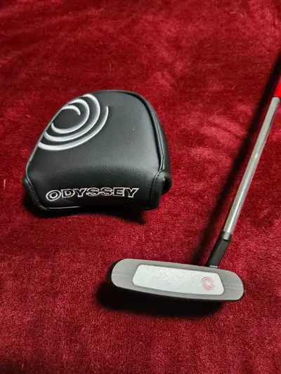 ODYSSEY ROSSIE TRI HOT PUTTER c/w HEADCOVER, Voir plus