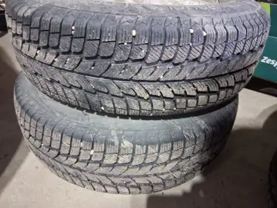 16 Inch 4 Winter tires( 225/70R16) on alloy wheels for sale , USED ONLY 3K