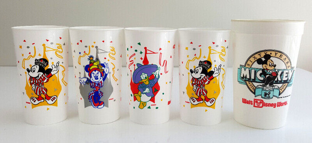 Vintage Walt Disney Coca-Cola Classic Plastic Cups in Arts & Collectibles in City of Toronto