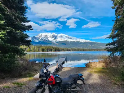 I am selling my 2022 Royal Enfield Himalayan adventure touring motorcycle with a 411cc engine. This...