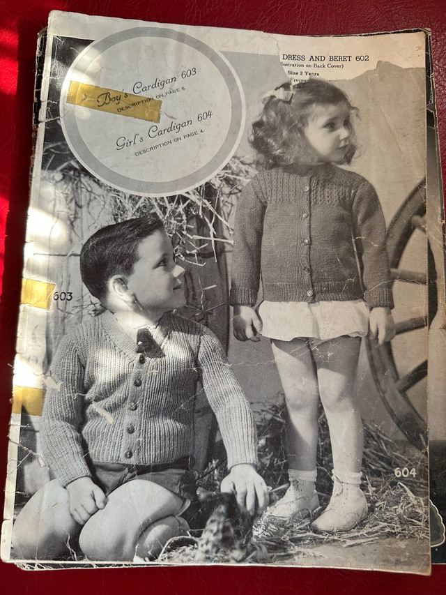 ADORABLE VINTAGE/ANTIQUE KNITTING BOOKLETS (1940’s-1950’s) in Arts & Collectibles in Regina - Image 4