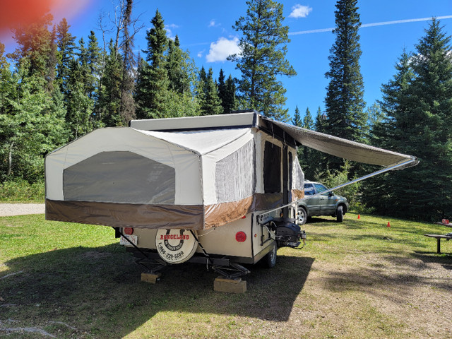 2018 Forest River Rockwood Freedom Tent Trailer in Travel Trailers & Campers in Calgary - Image 3