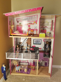 3-storey Wooden Doll House&Disney Princes Cinderella Bedroom Set