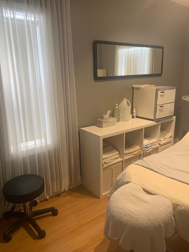 Spa room for rent 380 Room Rentals & Roommates City of Toronto Kijiji