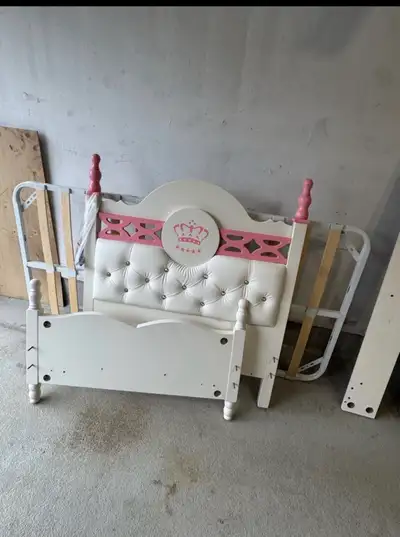 princess twin bed , View more
