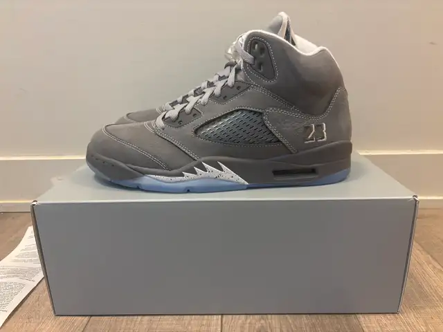 Jordan 5 Wolf Grey size 10.5 in Men's Shoes in City of Toronto - Image 7