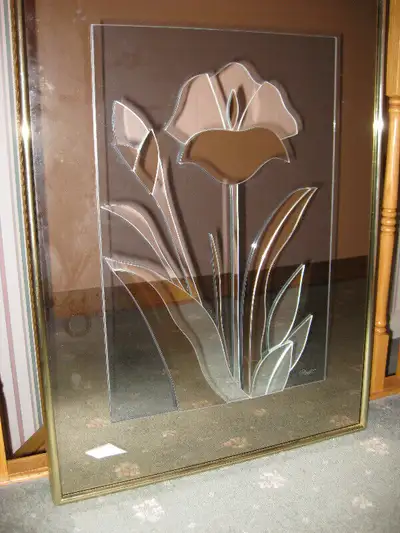 VINTAGE MAGNIFIQUE CADRE MIROIR AVEC MOTIF SIGNÉ R. PARRET ET PLUSIEURS AUTRES CADRES - 450-667-7894...