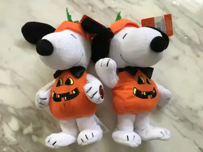 A pair BRAND NEW 10 inch Animated Halloween Snoopy, View more