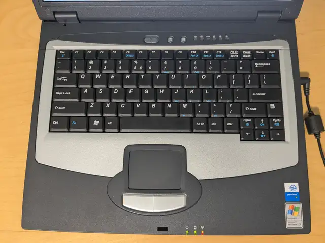 Laptop WinXP,Pentium M 1.8GHz,40GB HDD,DVD,WIFI,495Mb RAM,LPT63838168993537121