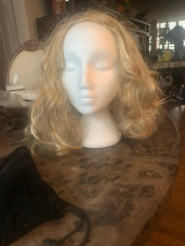 Hair extensions in Other in Mississauga / Peel Region - Image 3