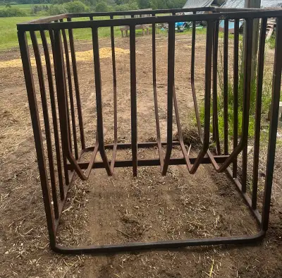Sheep/Goat Feeder in good shape.