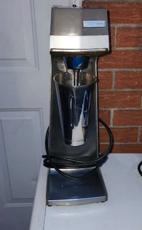 Commercial milkshake machine