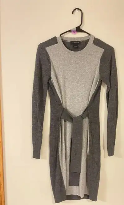 AN X SMALL TWO BRAND NEW WOOL DRESS BY '' CLUB MONACO '' FOR SAL, View more